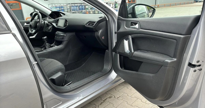 Peugeot 308 cena 50000 przebieg: 113968, rok produkcji 2019 z Wołomin małe 301